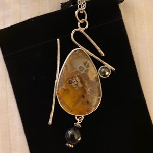 NWT Genuine Unique Handcrafted Pendant 💎